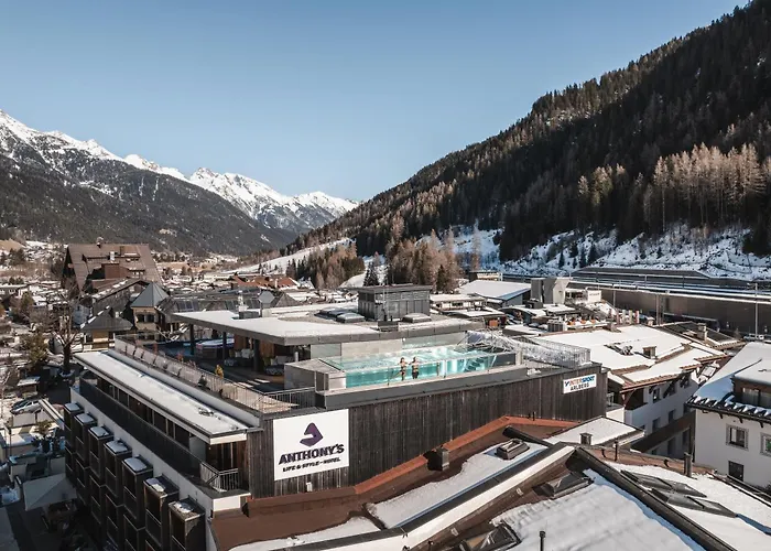 Anthony'S Life & Style Hotel